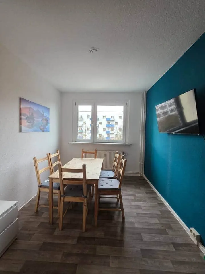 Unterkunft Halle | 6 Plätze | 2. OG